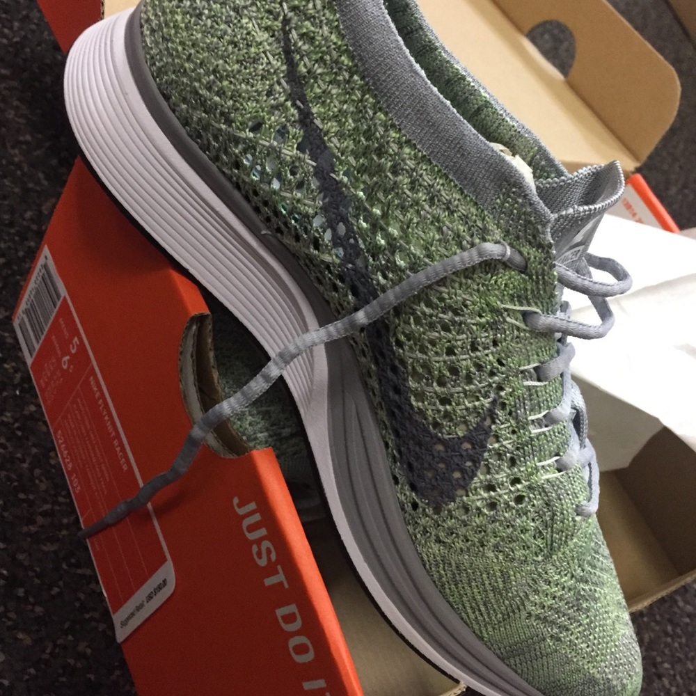 Nike flyknit racer
